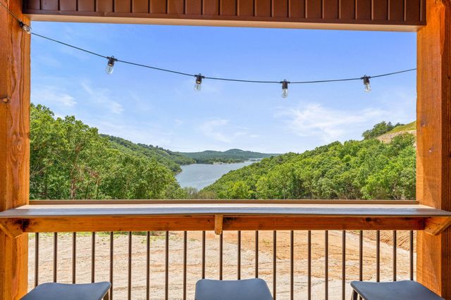 74 Westward Way, Kimberling City, MO 65686