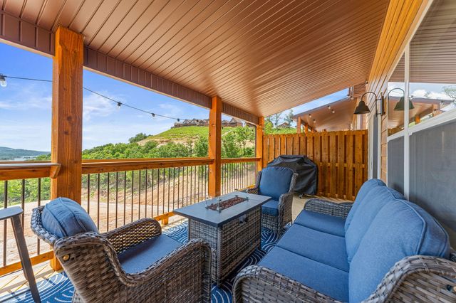 74 Westward Way, Kimberling City, MO 65686