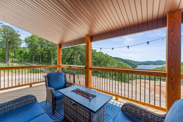 74 Westward Way, Kimberling City, MO 65686