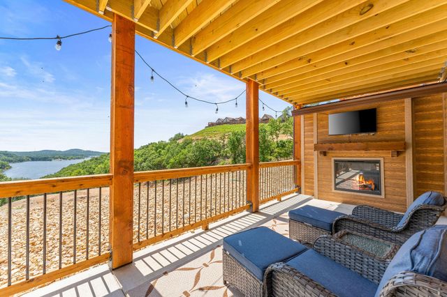 74 Westward Way, Kimberling City, MO 65686