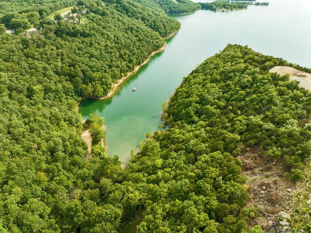 74 Westward Way, Kimberling City, MO 65686