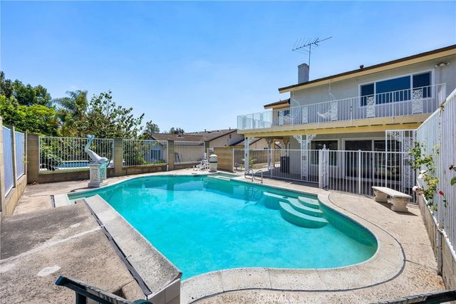 2132 Camino Rey, Fullerton, CA 92833