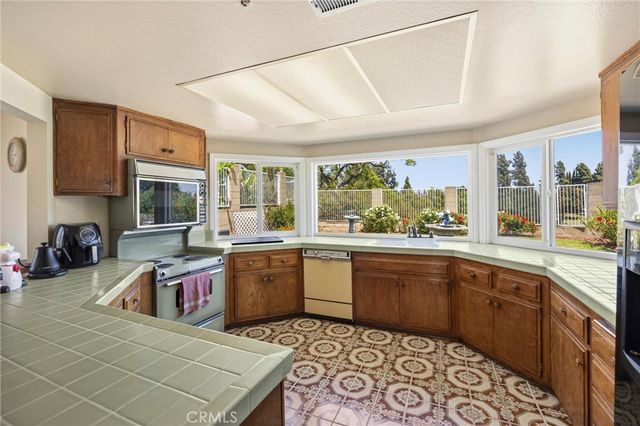 2132 Camino Rey, Fullerton, CA 92833