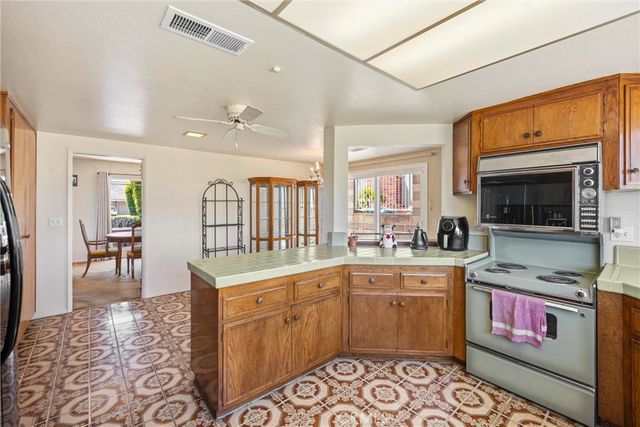 2132 Camino Rey, Fullerton, CA 92833