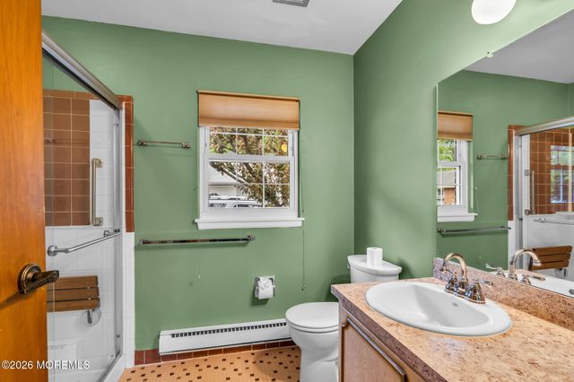 679B New Castle Court, Lakewood, NJ 08701