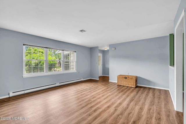 679B New Castle Court, Lakewood, NJ 08701