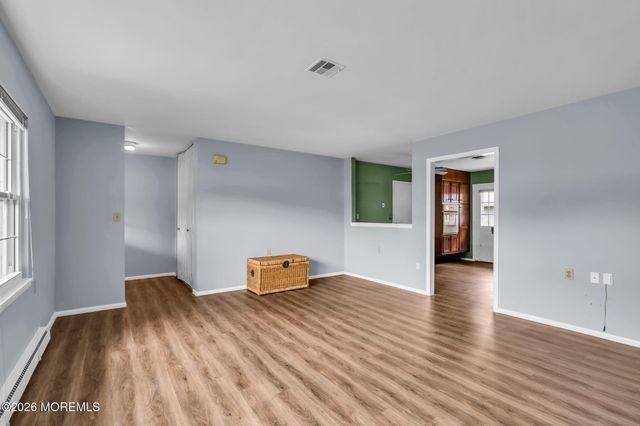 679B New Castle Court, Lakewood, NJ 08701