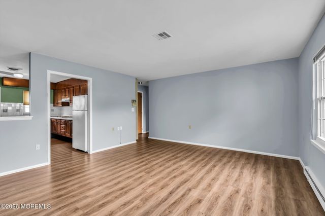 679B New Castle Court, Lakewood, NJ 08701