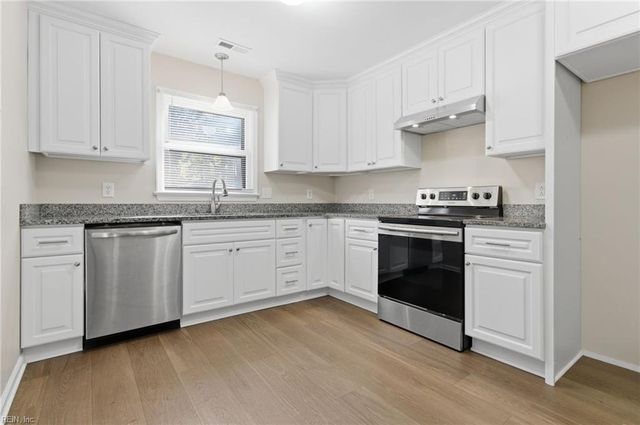 2044 Iowa ST, Chesapeake, VA 23323