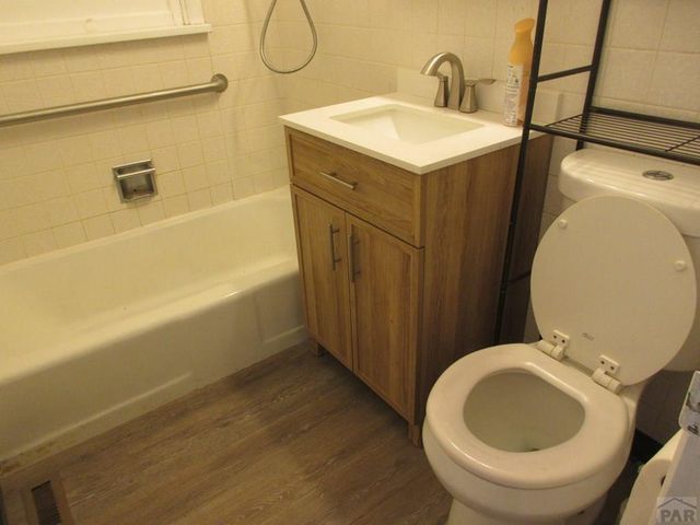 1629 Englewood Dr, Pueblo, CO 81005