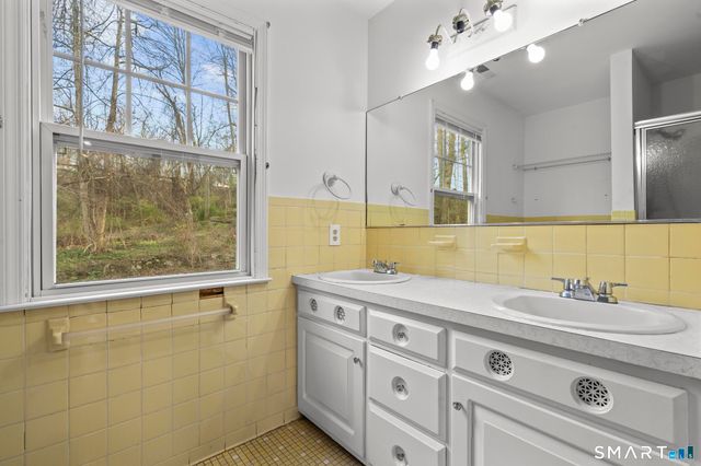 1016 Long Ridge Road, Stamford, CT 06903