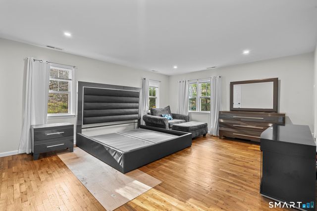 1016 Long Ridge Road, Stamford, CT 06903