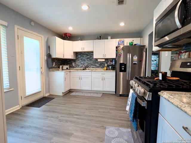 915 Rexford, San Antonio, TX 78216