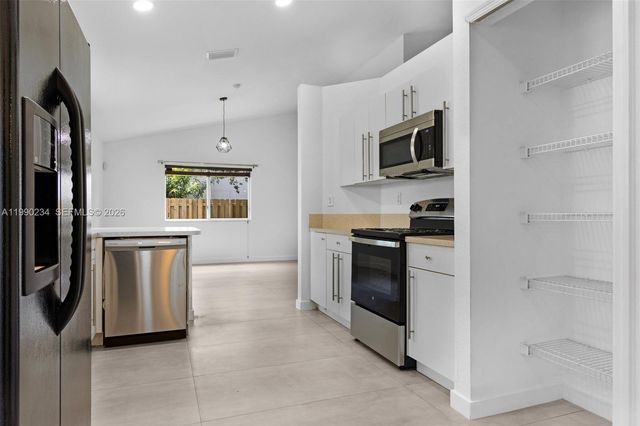 9264 SW 209th Ter, Cutler Bay, FL 33189