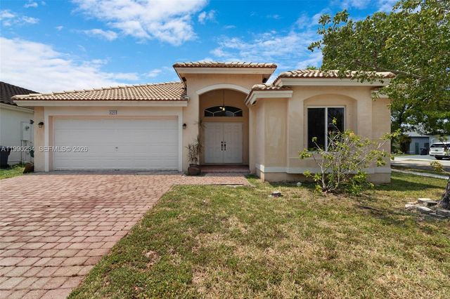 9264 SW 209th Ter, Cutler Bay, FL 33189