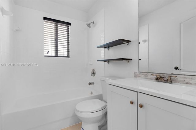 9264 SW 209th Ter, Cutler Bay, FL 33189