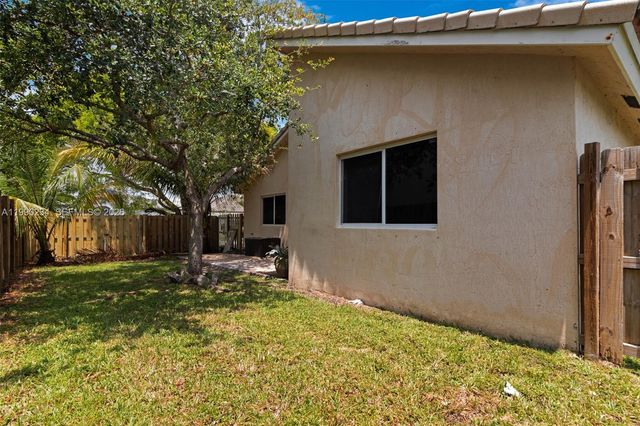 9264 SW 209th Ter, Cutler Bay, FL 33189