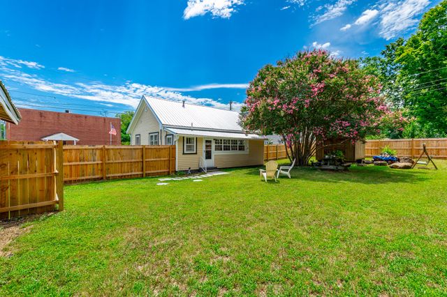 303 Depot Street, Soddy Daisy, TN 37379