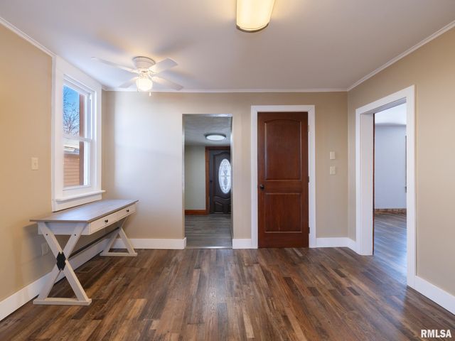 222 E PATTON Avenue, Lewistown, IL 61542