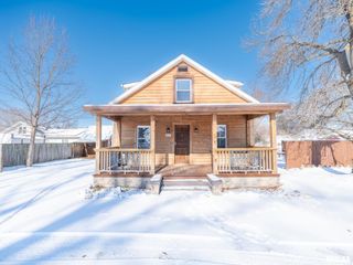 222 E PATTON Avenue, Lewistown, IL 61542
