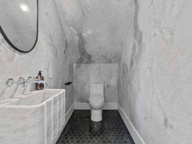 561 East Broadway, Boston, MA 02127