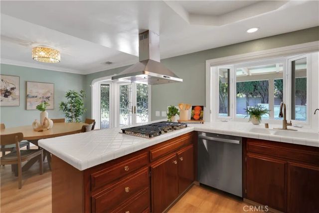 1214 E Palmdale, Orange, CA 92865