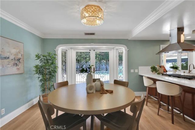 1214 E Palmdale, Orange, CA 92865