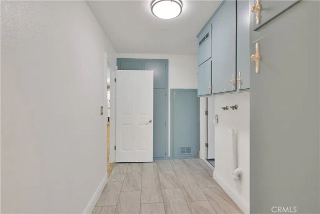 1214 E Palmdale, Orange, CA 92865