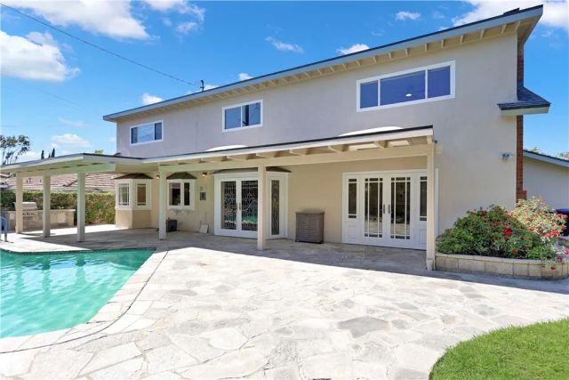 1214 E Palmdale, Orange, CA 92865