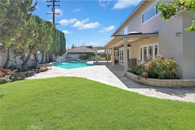 1214 E Palmdale, Orange, CA 92865