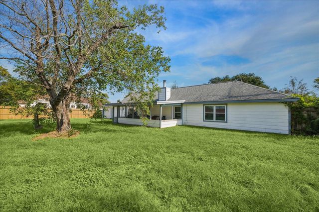 26003 Saint Florent Drive, Tomball, TX 77377