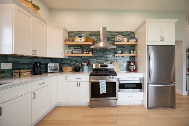 99 Sylvia Ln, Westport, MA 02790