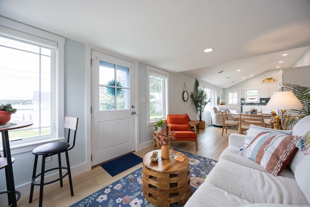99 Sylvia Ln, Westport, MA 02790