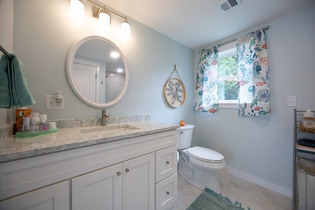 99 Sylvia Ln, Westport, MA 02790