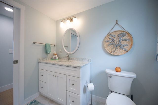 99 Sylvia Ln, Westport, MA 02790