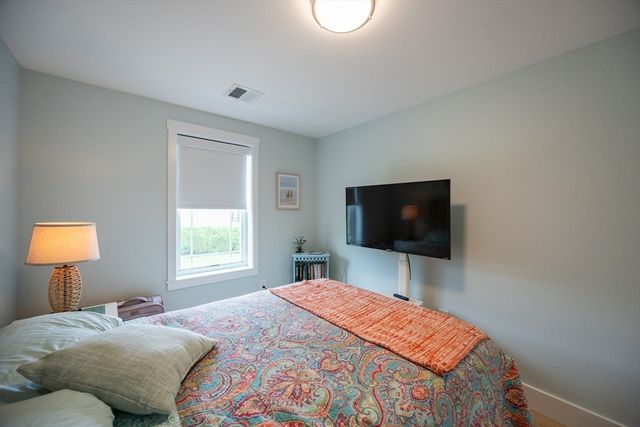 99 Sylvia Ln, Westport, MA 02790
