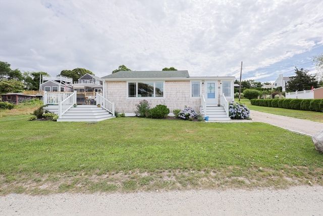 99 Sylvia Ln, Westport, MA 02790