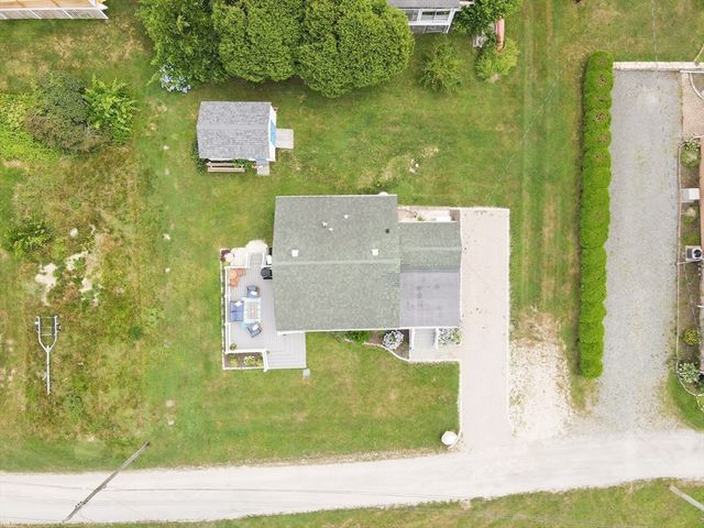 99 Sylvia Ln, Westport, MA 02790