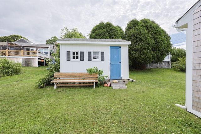 99 Sylvia Ln, Westport, MA 02790