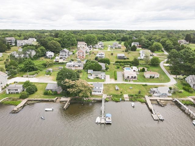 99 Sylvia Ln, Westport, MA 02790