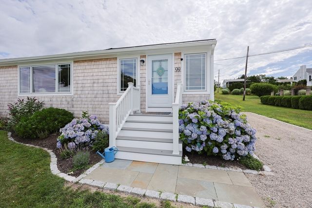 99 Sylvia Ln, Westport, MA 02790