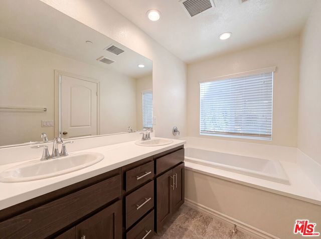 43831 Madison Court, Lancaster, CA 93536
