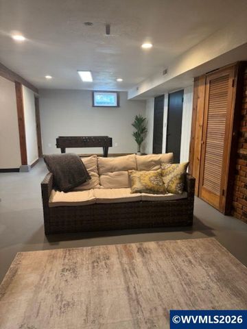 480 Ohmart Av SE, Salem, OR 97302