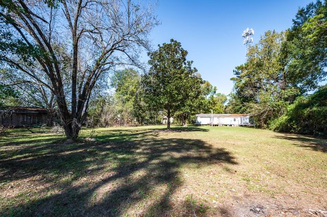 22688 Oakley Road, New Caney, TX 77357