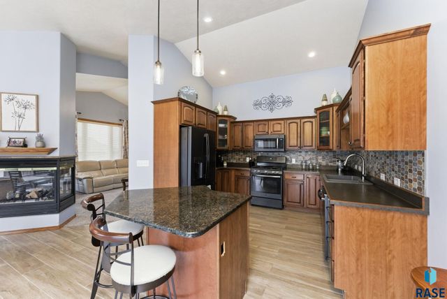 6520 S Heatherridge Trl Trail, Sioux Falls, SD 57108