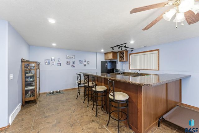 6520 S Heatherridge Trl Trail, Sioux Falls, SD 57108