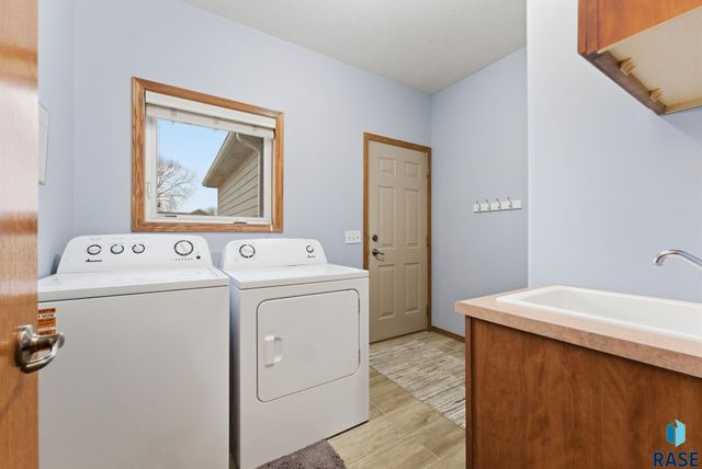 6520 S Heatherridge Trl Trail, Sioux Falls, SD 57108