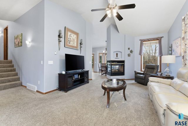 6520 S Heatherridge Trl Trail, Sioux Falls, SD 57108