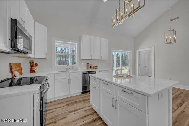 280 Charlestown Road, Southport, NC 28461