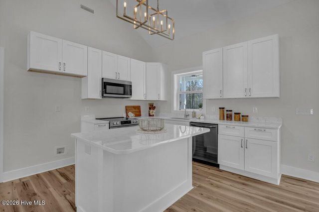 280 Charlestown Road, Southport, NC 28461